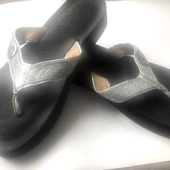 Flip flop wedges by Michael lors size 10 - Picture 1 of 5